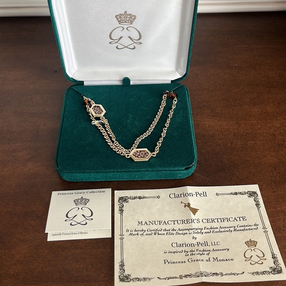 QVC Grace Kelly Collection, New Clarion Pell Necklace “Princess Grace of Monaco” - Picture 6 of 7